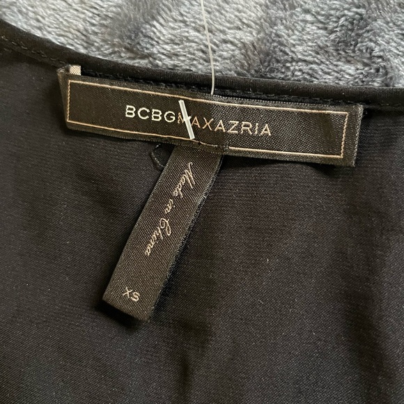 BCBGMaxAzria Black and White high-low top - Picture 5 of 5